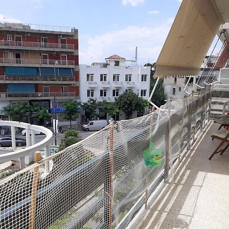 Μοντέρνο Διαμέρισμα - Stylish Appartment Loutraki Esterno foto