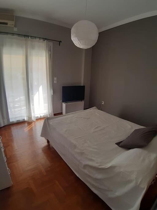 Μοντέρνο Διαμέρισμα - Stylish Appartment Loutraki Esterno foto