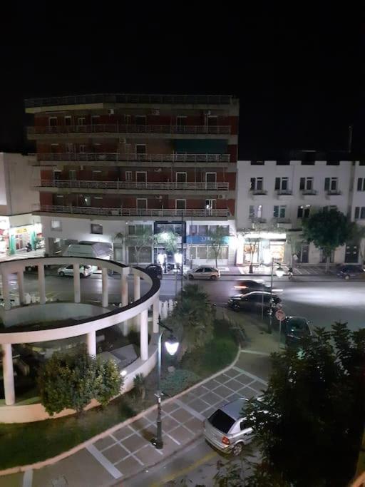 Μοντέρνο Διαμέρισμα - Stylish Appartment Loutraki Esterno foto